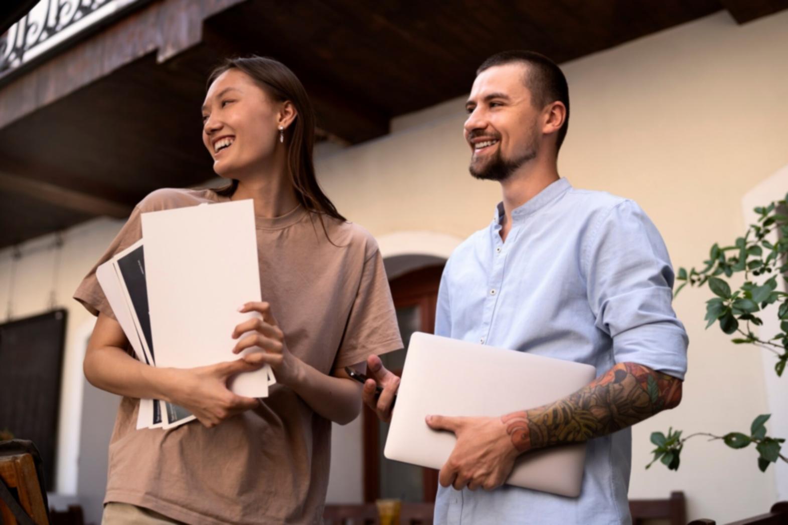 Finanzanalyst bei der Datenauswertung mit modernen Tools